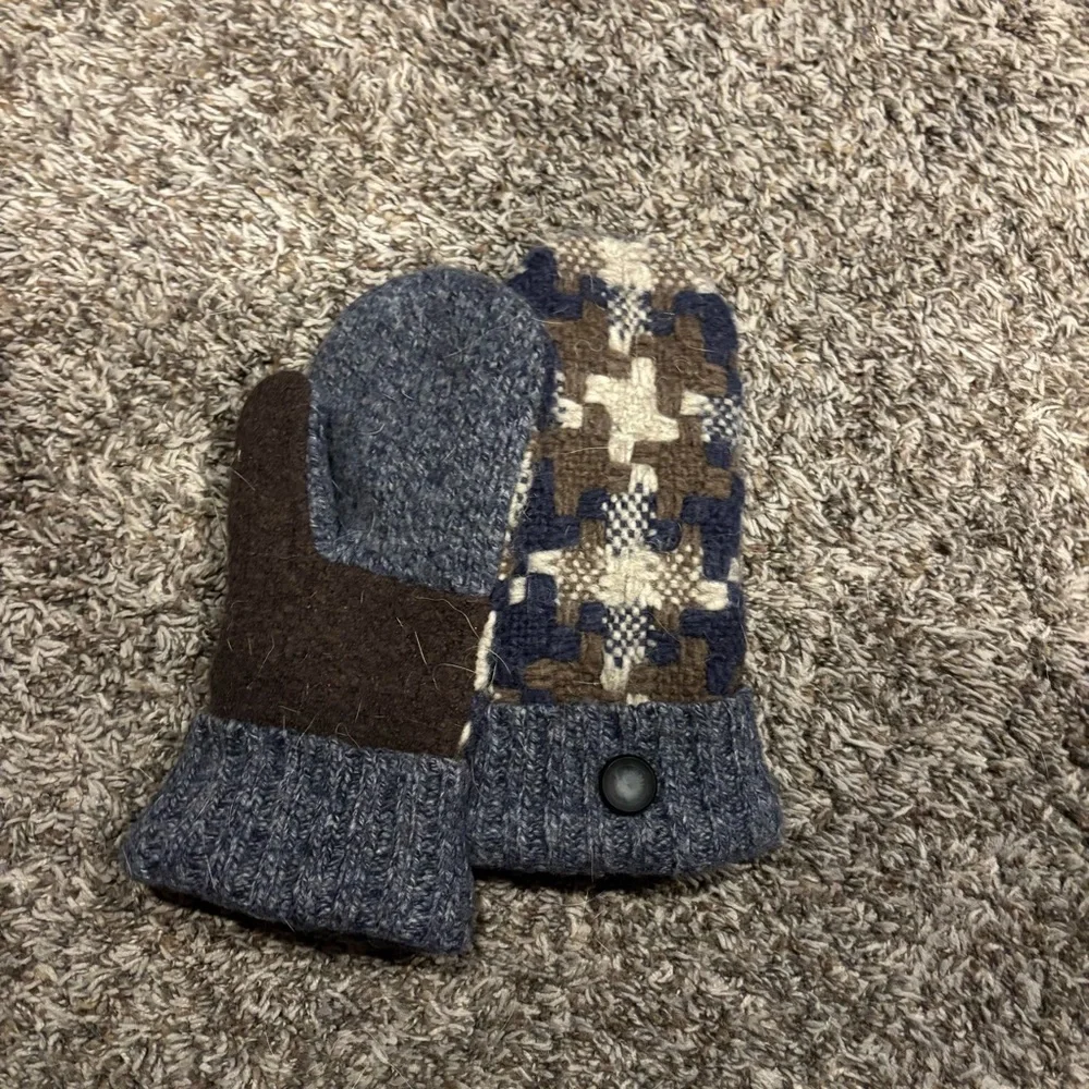 Cozy Knit Mittens with Button Detail